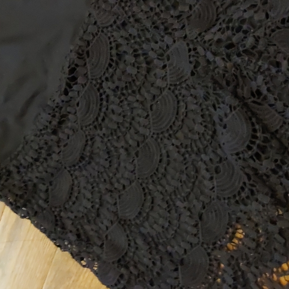 THYME maternity shorts with stretch top - Picture 3 of 3